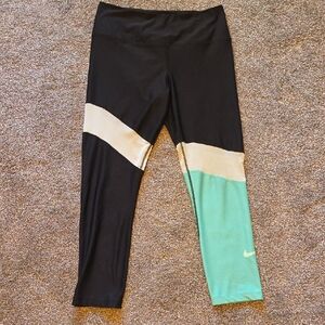 Nike Women's Colorblock Leggings - Black, Cream, Mint